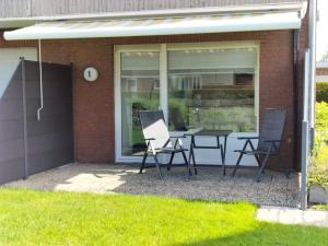  Terrasse mit Markise